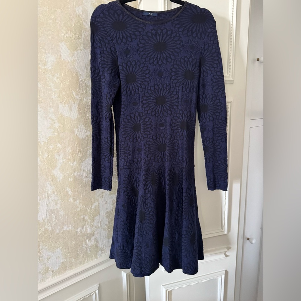 Chic Floral Long Sleeve Dress in Navy